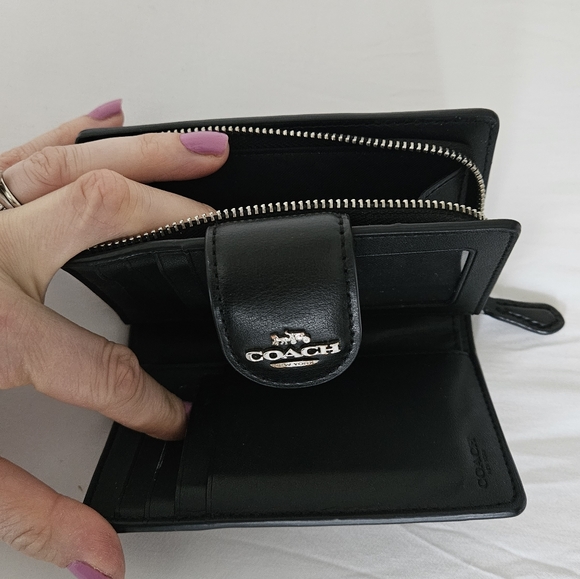 Coach wallet - Picture 2 of 4